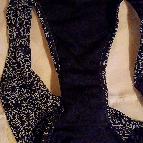 Set of 2 Bikini Bottoms (Xhilaration/Old Navy) - Picture 10 of 10